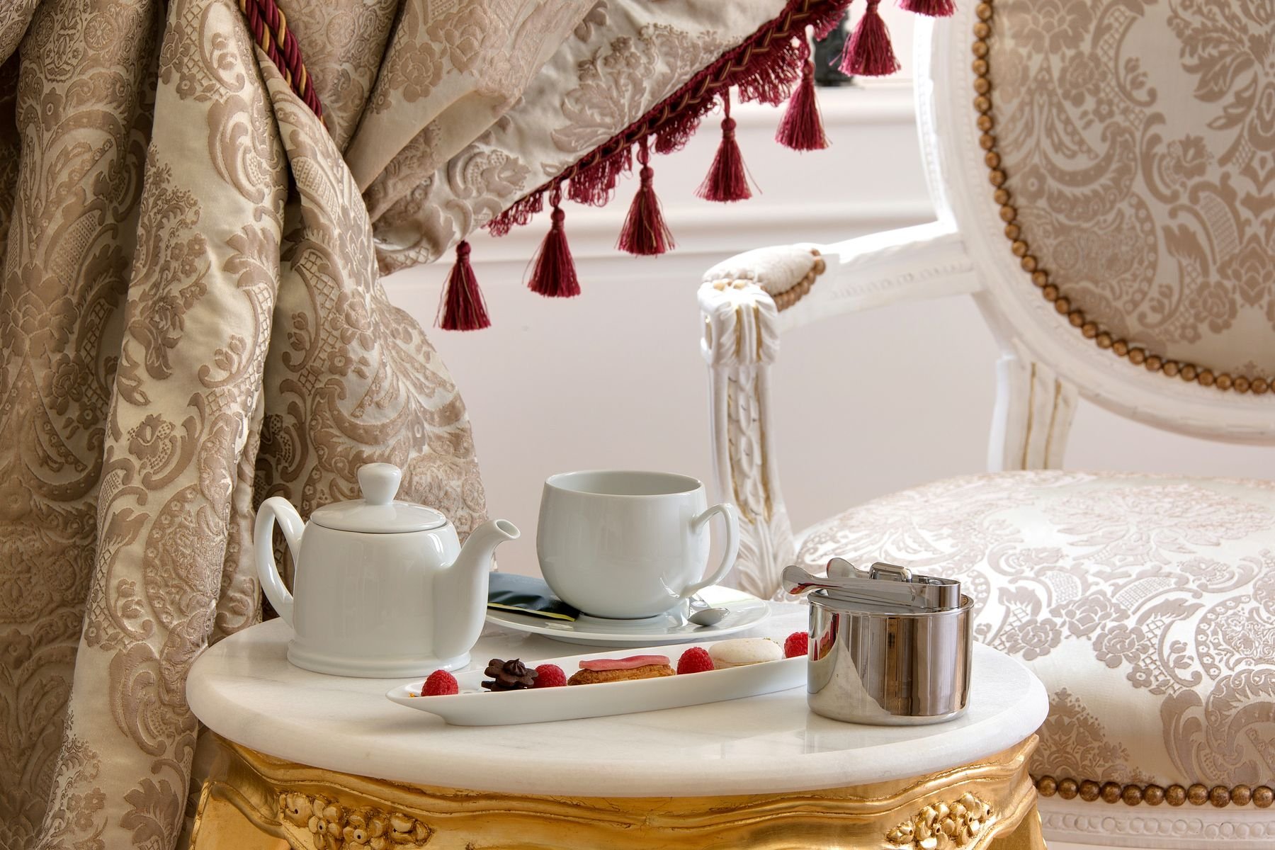 Hôtel Alexandra Palace ***** | chambres d'hôtel de luxe France | Chambre Deluxe